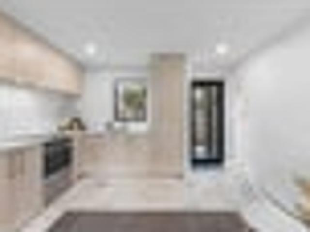 Townhouse for sale in Heathcote, Canterbury