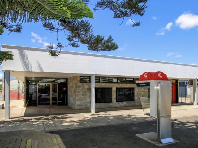 Retail for sale in Mortlake, Victoria