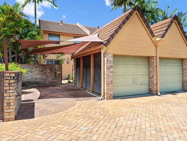 Townhouse for sale in Benowa, Gold Coast City