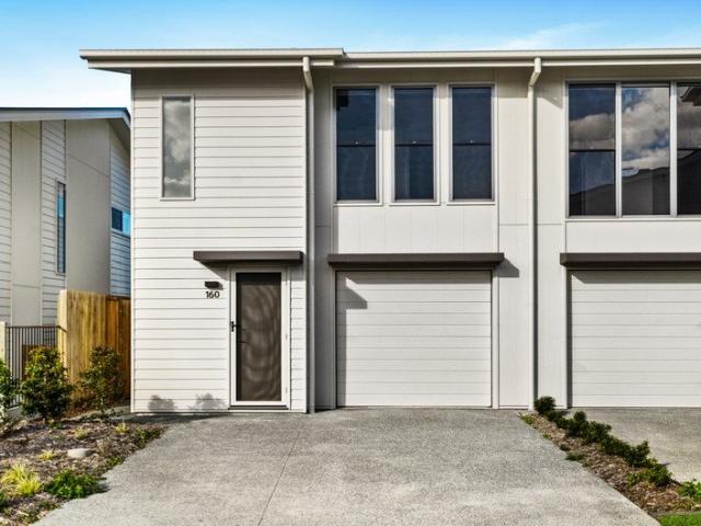 Townhouse for rent in Coomera, Gold Coast City