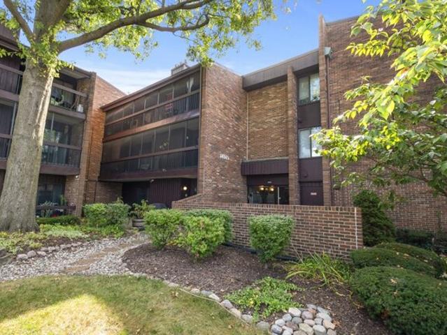 Condo for sale in Oak Forest, Illinois