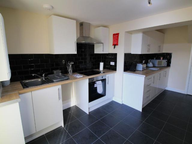 Room for rent in New Rossington, South Yorkshire