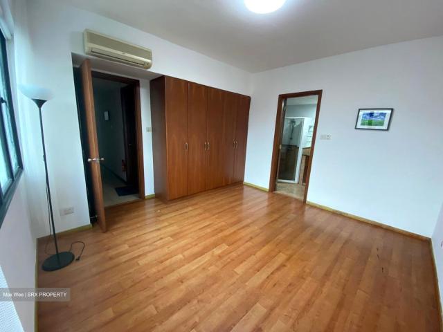 Condominium for sale in Macpherson