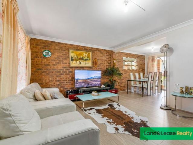 Townhouse for rent in Sydney, New South Wales
