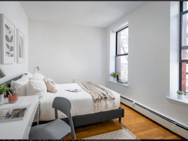 Room for rent in Arverne, New York