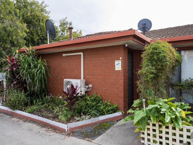 Flat for sale in Shepparton, Victoria
