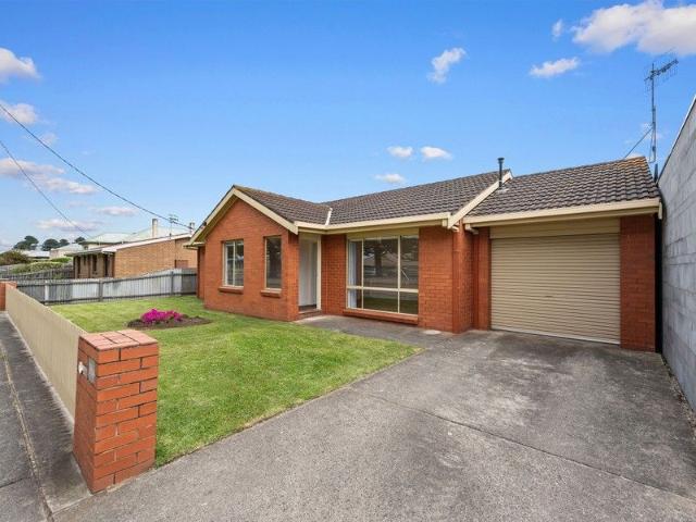 Townhouse for sale in Port Fairy, Victoria
