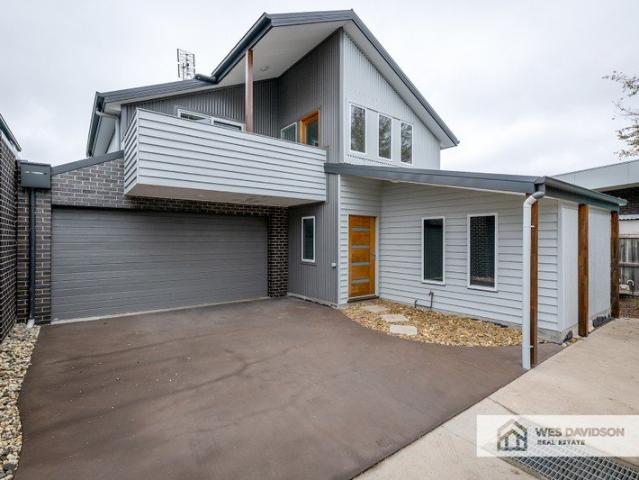 Townhouse for sale in Horsham, Victoria