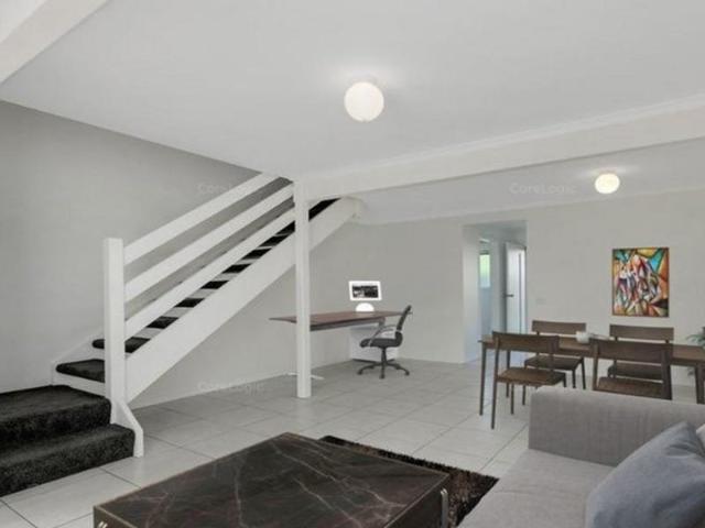 Townhouse for sale in Fernbrook, Queensland