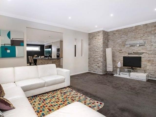 House for rent in Taylors Park, Melbourne