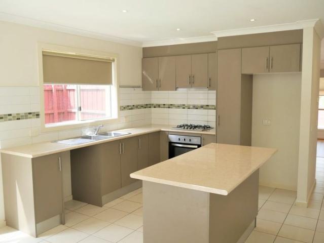 Townhouse for rent in Camerons Creek, Victoria