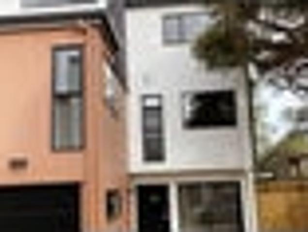 House for sale in New Lynn, Oroua County