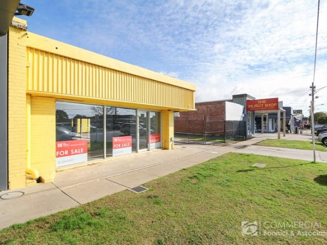 Warehouse for sale in Yarrawonga, Shire of Moira