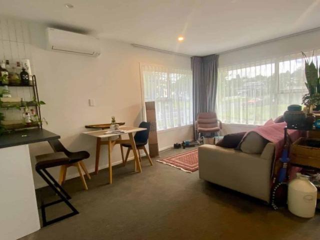Apartment for rent in Hillcrest, Kaipātiki