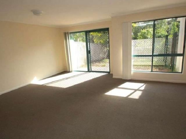 Townhouse for rent in Kings Creek, Queensland