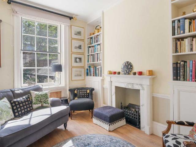 House for rent in Belgravia, Greater London