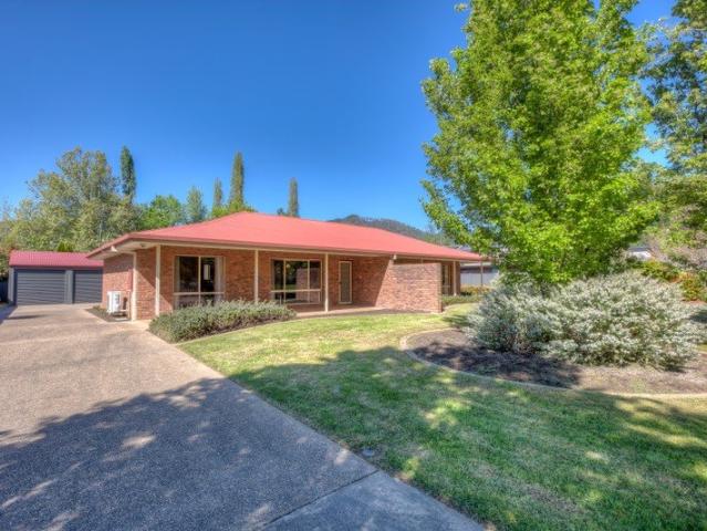 House for sale in Bright, Alpine Shire