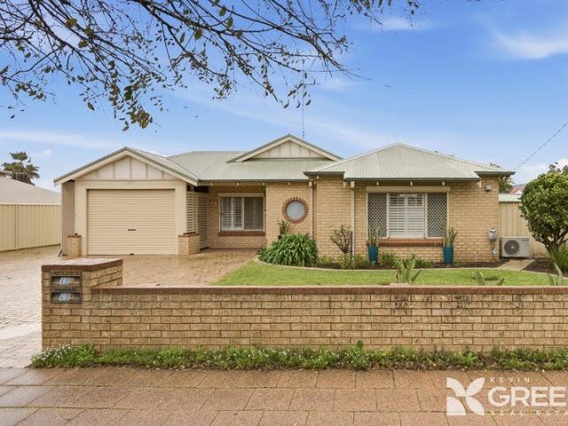 Apartment for sale in Parklands, Western Australia