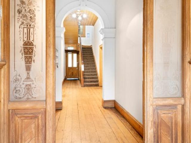 Office for rent in Daylesford, Victoria