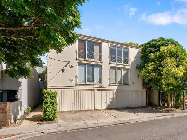 Apartment for rent in Cremorne, Melbourne