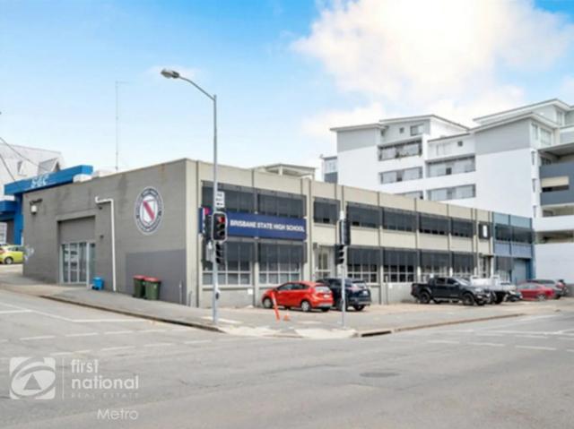 Office for rent in Toombul, Queensland