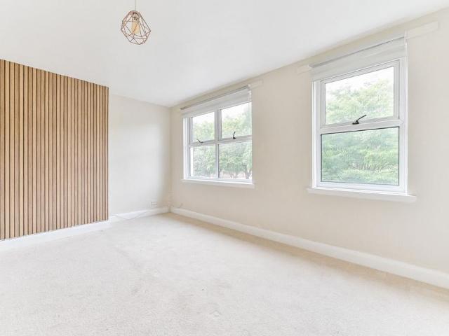 Apartment for rent in London Borough of Croydon, Greater London