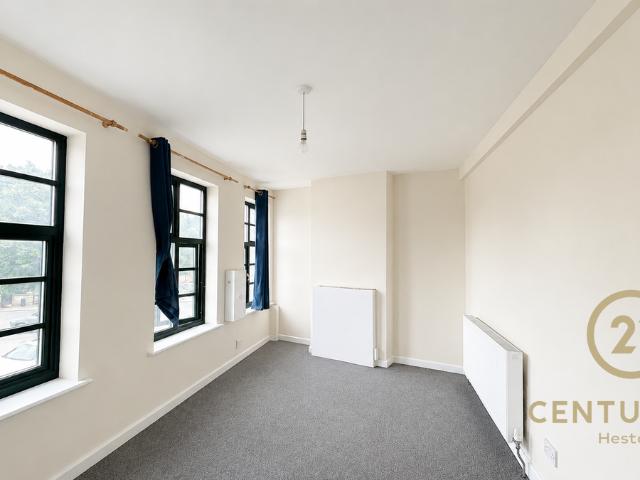 Apartment for rent in London Borough of Hounslow, Heston
