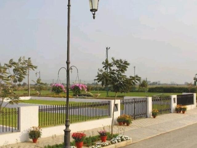 Land for sale in Hariana