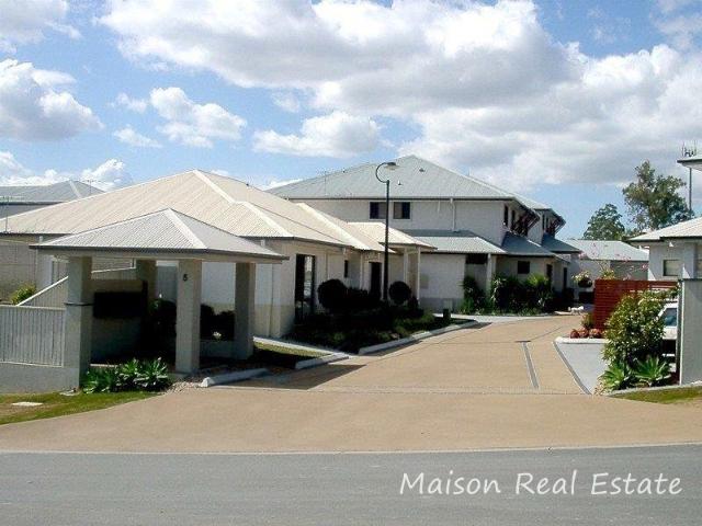 Townhouse for rent in Central Parklands, Greater Brisbane