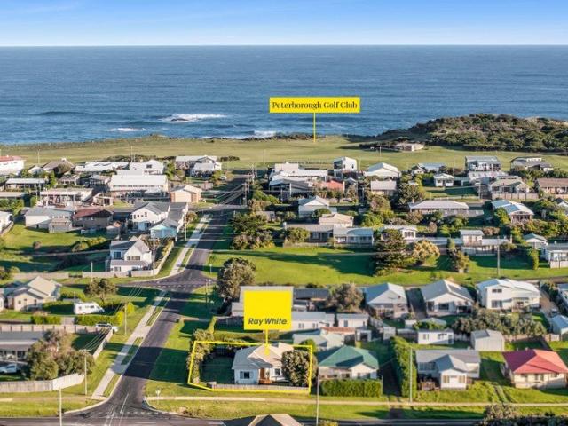 House for sale in Peterborough, Victoria