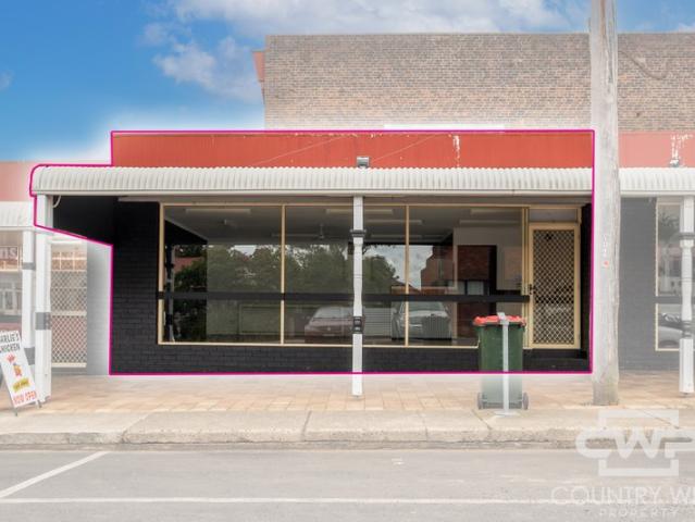 Retail for rent in Glen Innes, New South Wales