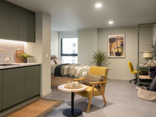 Studio for rent in West Yorkshire