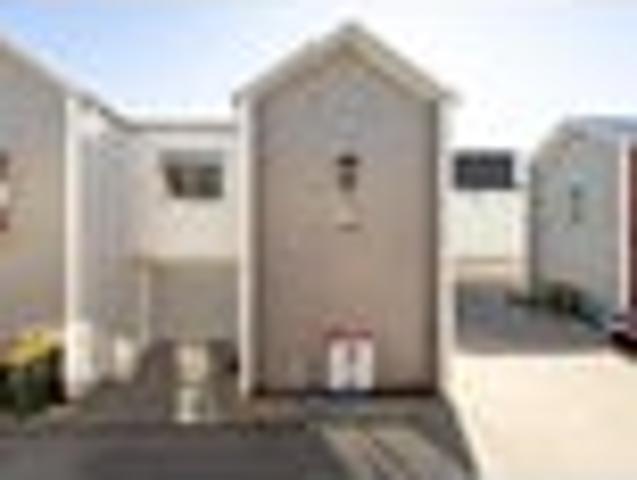 Townhouse for sale in Hamilton City