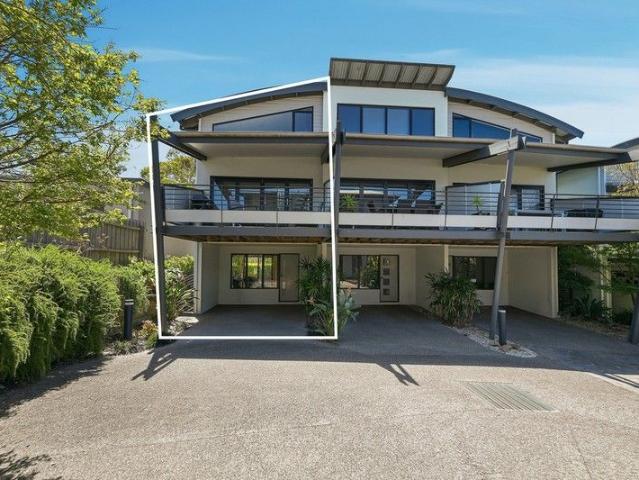 Townhouse for sale in Inverloch, Victoria