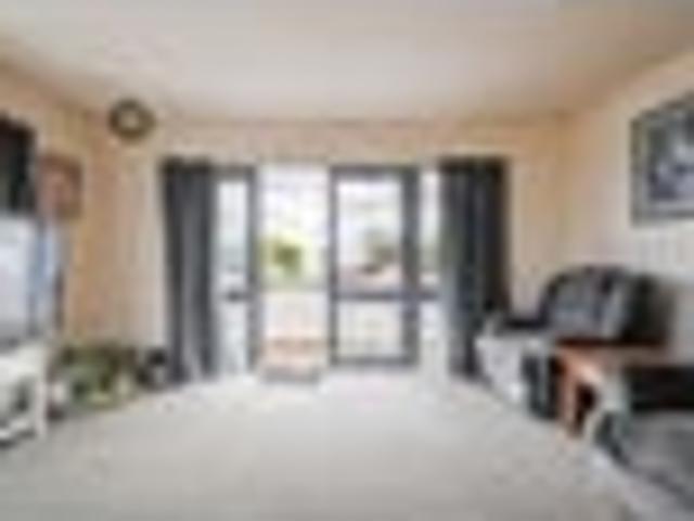 Townhouse for sale in Takaro, Palmerston North