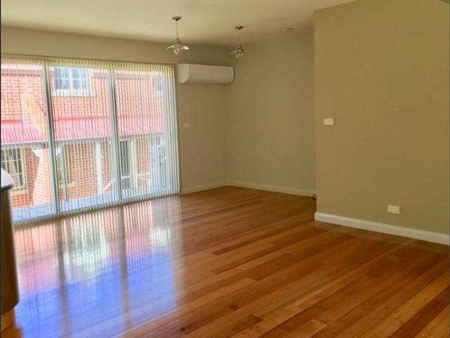 Townhouse for rent in Hobart, Tasmania