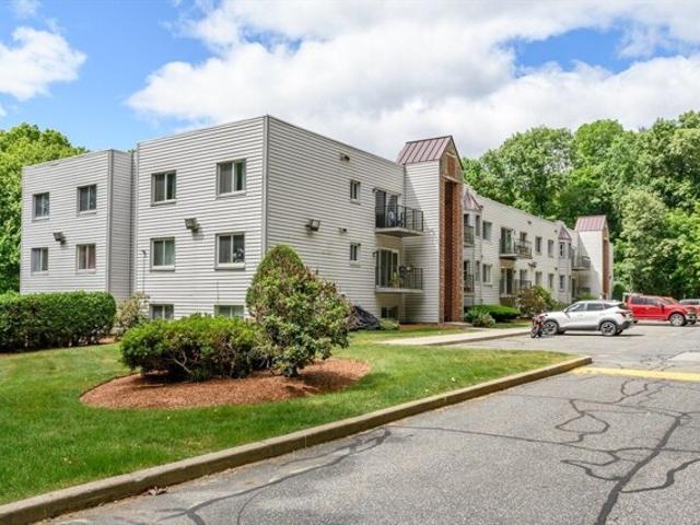 Condo for sale in Hudson, Massachusetts