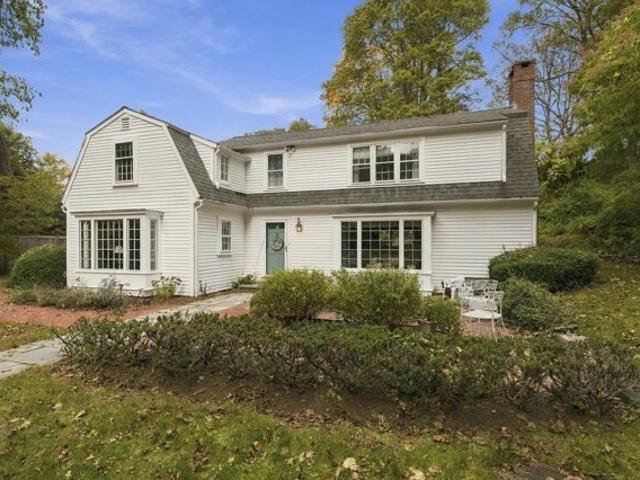 House for sale in Hingham Center, Hingham