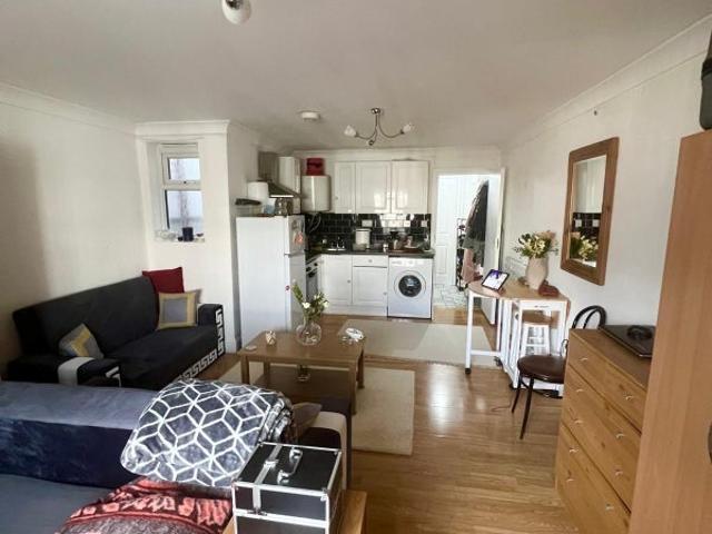 Studio for rent in London Borough of Hackney, Greater London