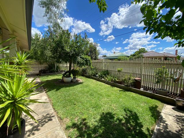 Townhouse for sale in Wodonga, Victoria