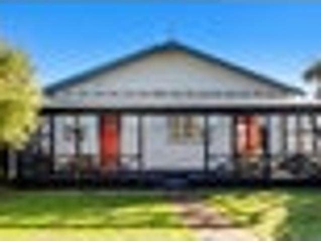 House for sale in Days Bay, Wellington