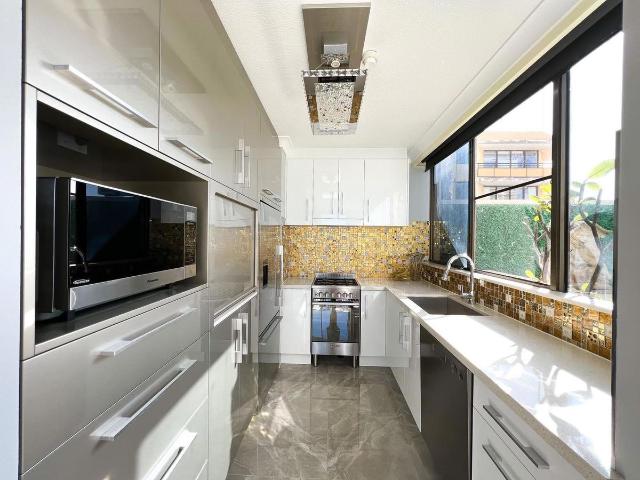 Apartment for rent in Surfers Paradise, Gold Coast City