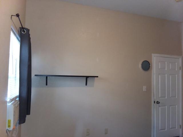 Room for rent in Sylmar Neighborhood Council District, Canoga Park