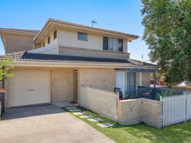 Townhouse for sale in Ambergate, New South Wales