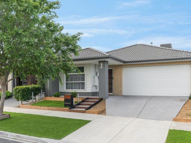 House for sale in Warralily Central, Geelong