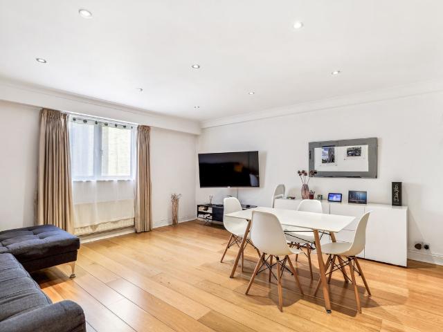 Apartment for rent in Victoria, Greater London