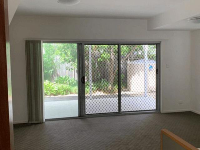 Townhouse for rent in Toombul, Queensland