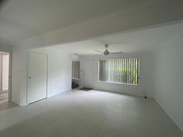 Townhouse for rent in Fernbrook, Queensland