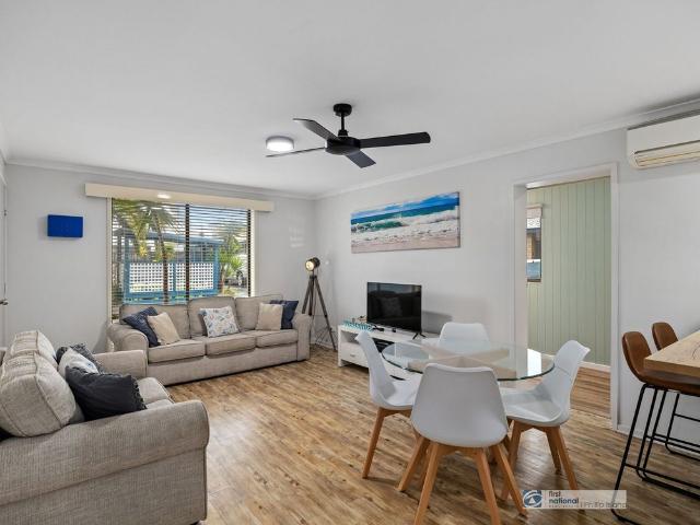 Room for rent in Cowes, Victoria