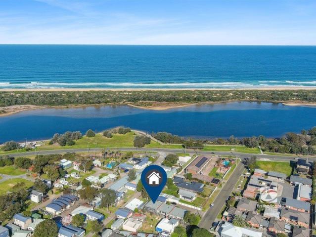 Apartment for sale in Lakes Entrance, Victoria